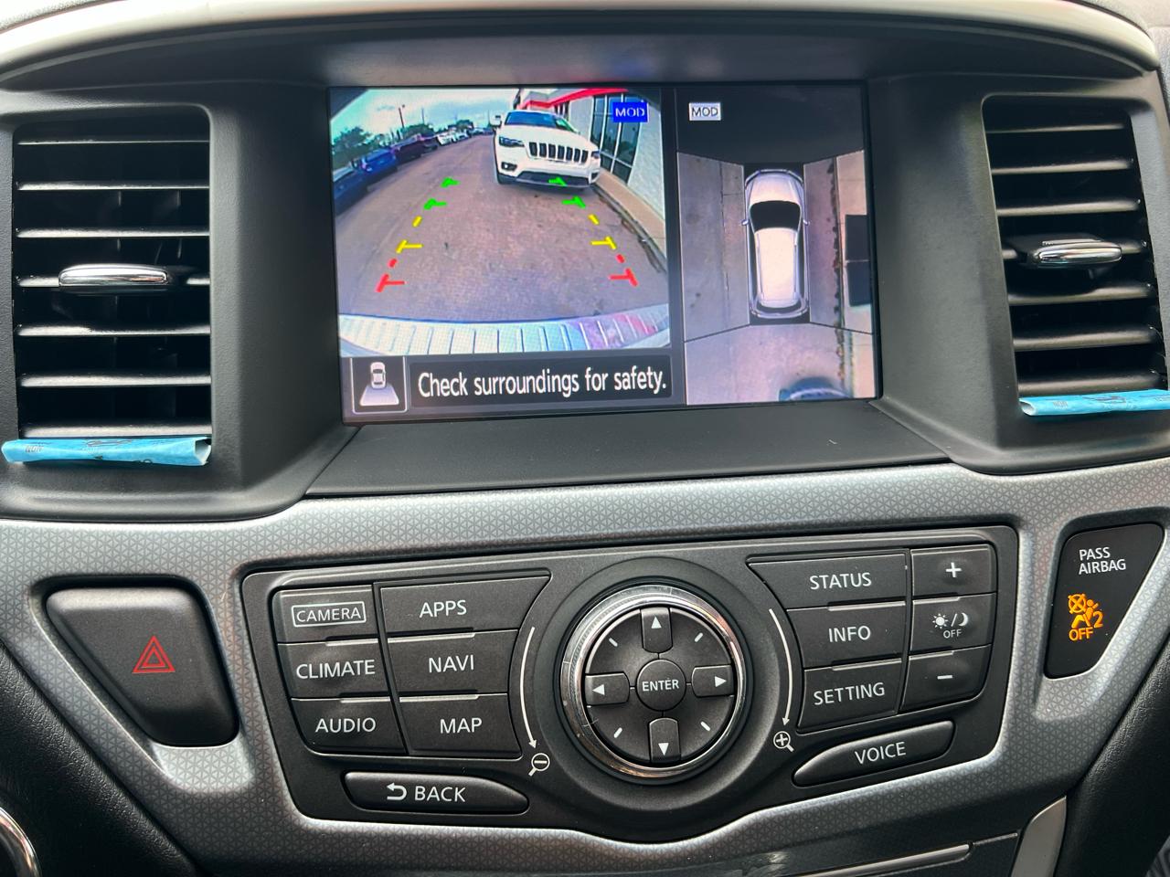 Nissan Pathfinder 4x4 SL 2017