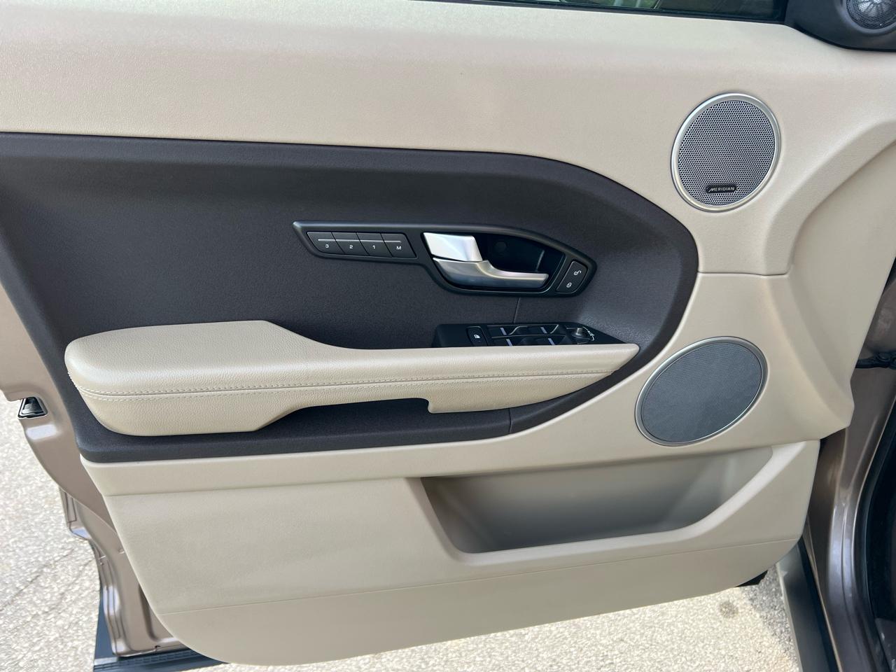 Land Rover Range Rover Evoque 5dr HB Pure Plus 2015