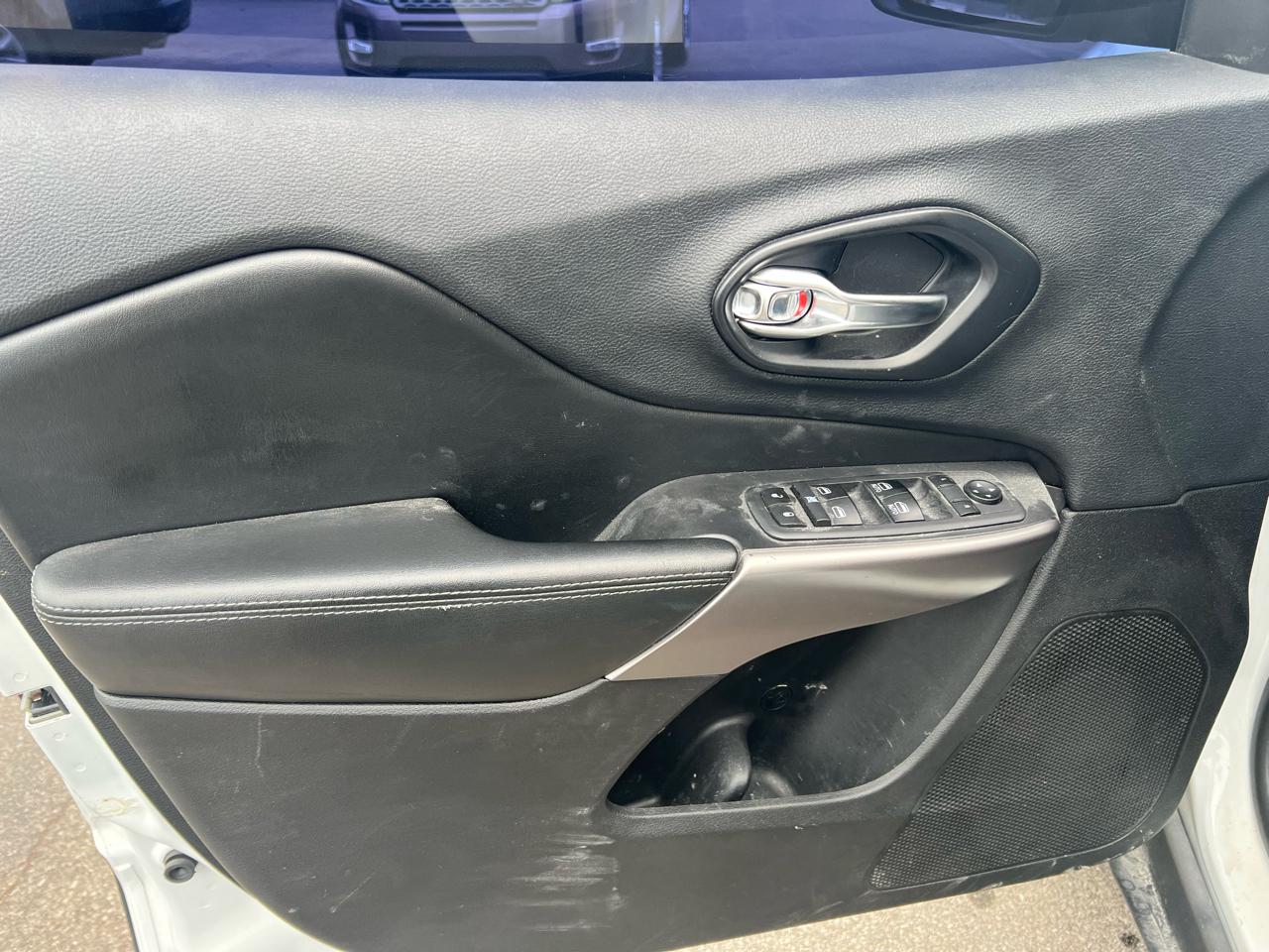 Jeep Cherokee Latitude Plus 4x4 2019