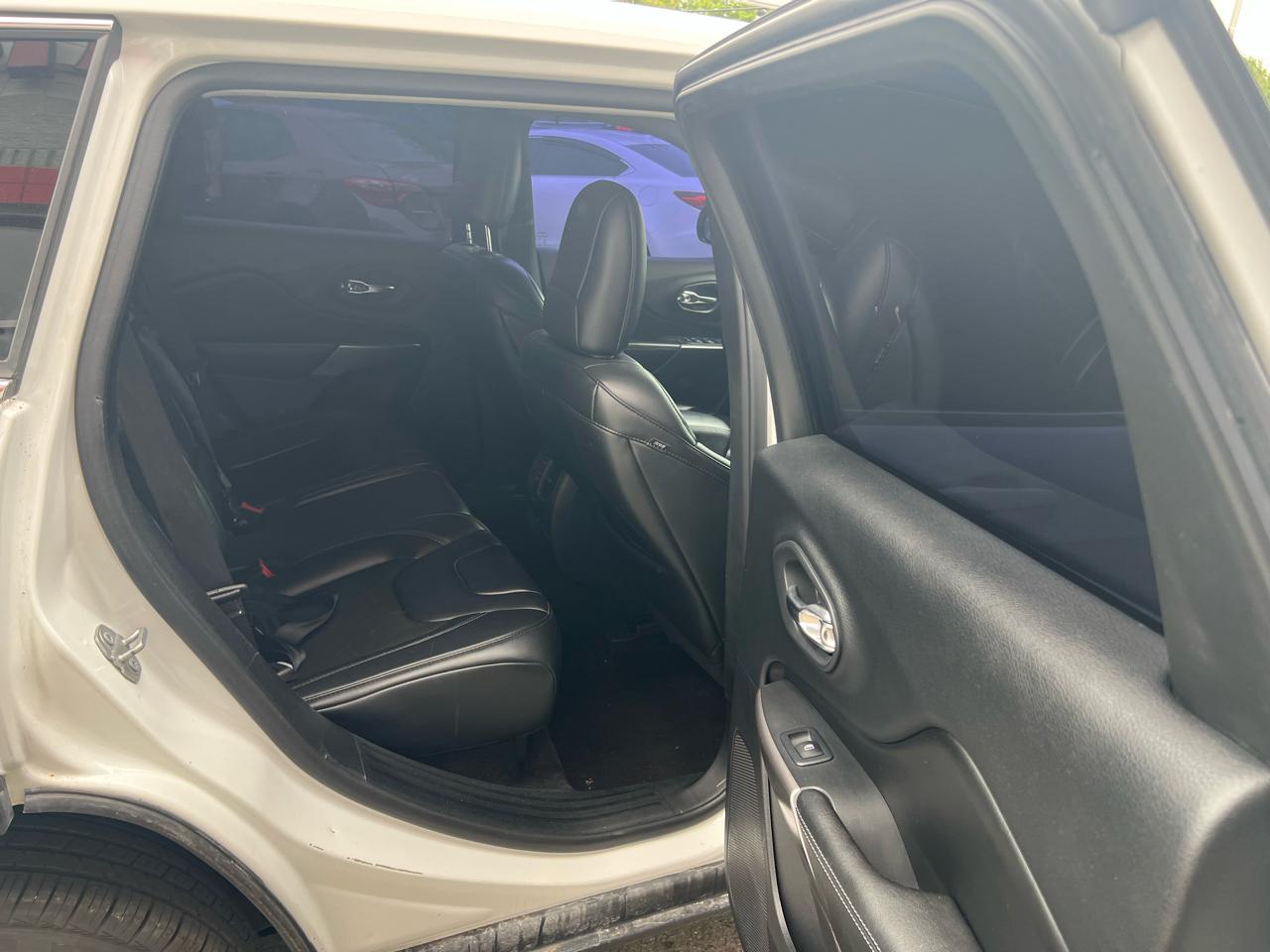 Jeep Cherokee Latitude Plus 4x4 2019