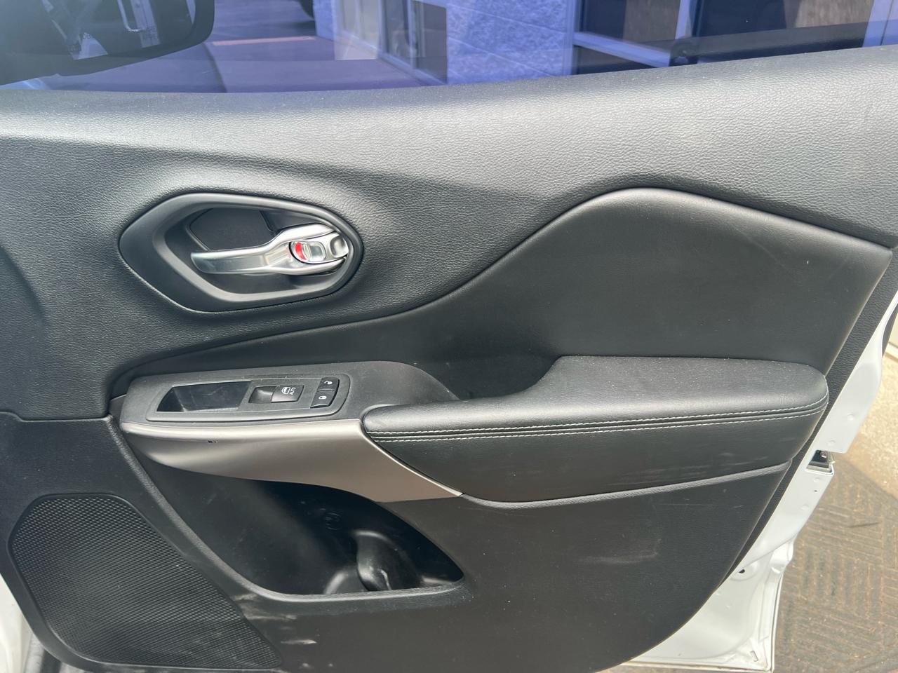 Jeep Cherokee Latitude Plus 4x4 2019