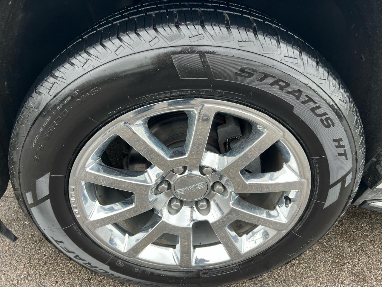 GMC Yukon XL 4WD 4dr Denali 2017