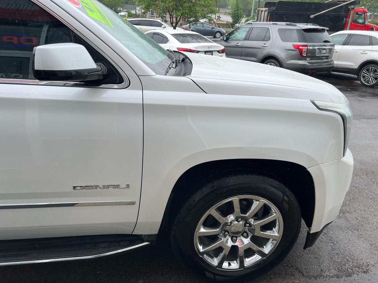 GMC Yukon XL 4WD 4dr Denali 2017