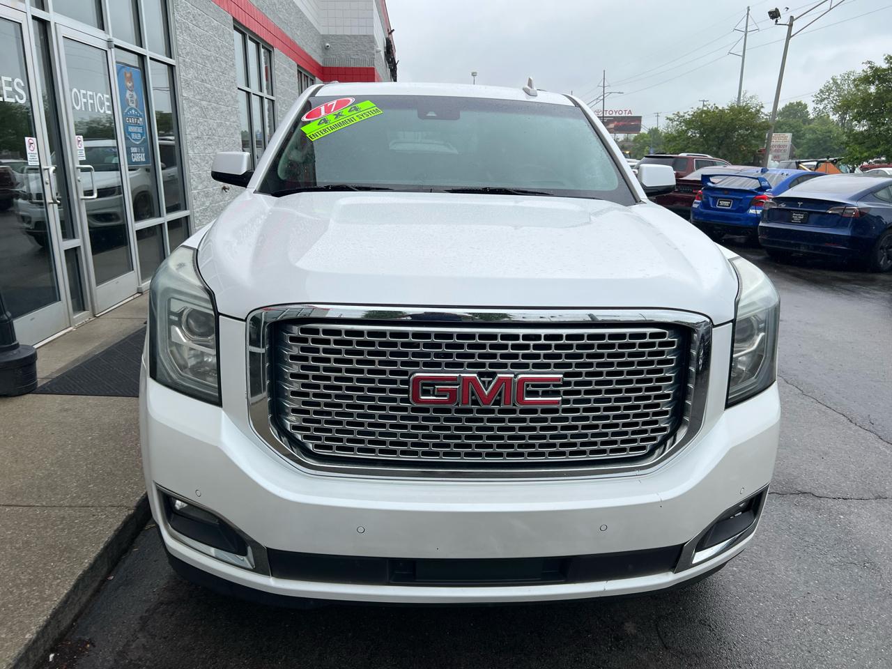 GMC Yukon XL 4WD 4dr Denali 2017