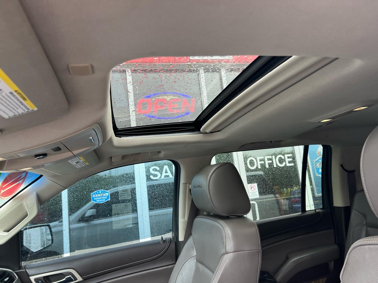 GMC Yukon XL 4WD 4dr Denali 2017