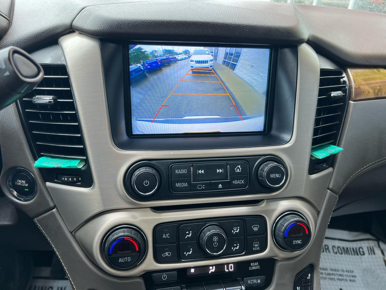 GMC Yukon XL 4WD 4dr Denali 2017