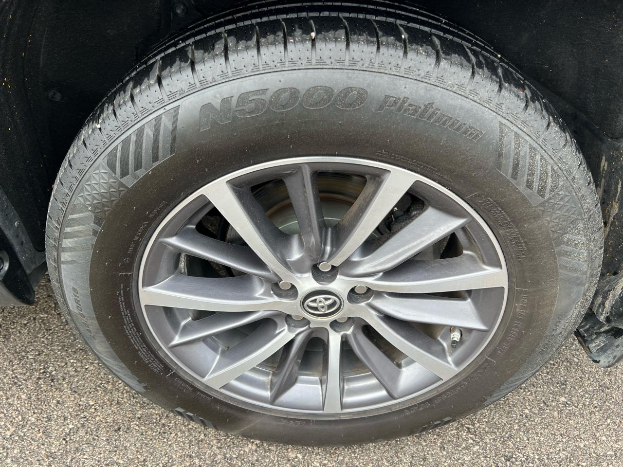 Toyota Highlander XLE V6 AWD (Natl) 2019