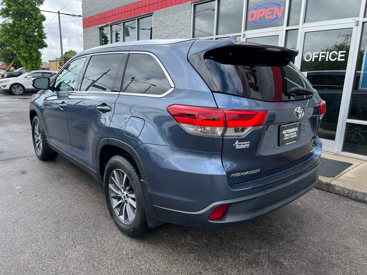 Toyota Highlander XLE V6 AWD (Natl) 2019