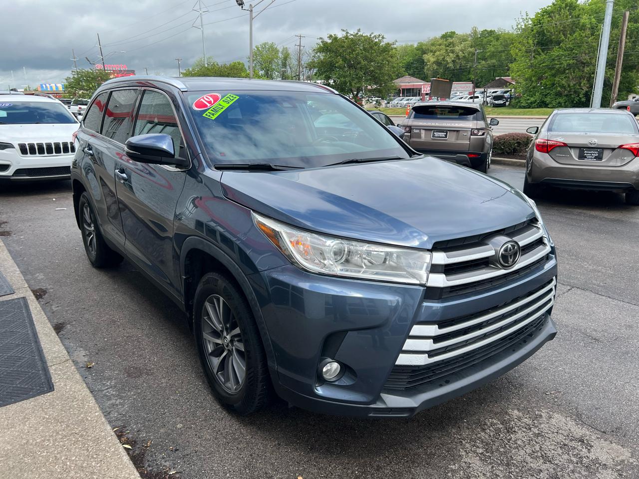 Toyota Highlander XLE V6 AWD (Natl) 2019