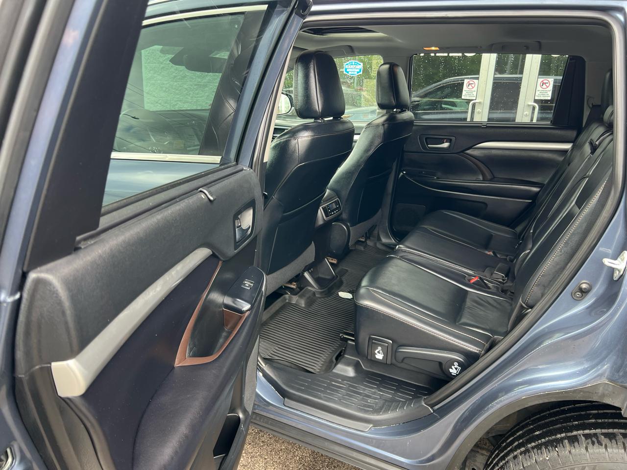 Toyota Highlander XLE V6 AWD (Natl) 2019