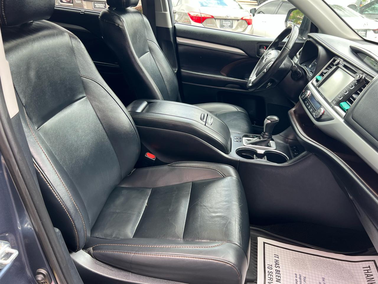 Toyota Highlander XLE V6 AWD (Natl) 2019