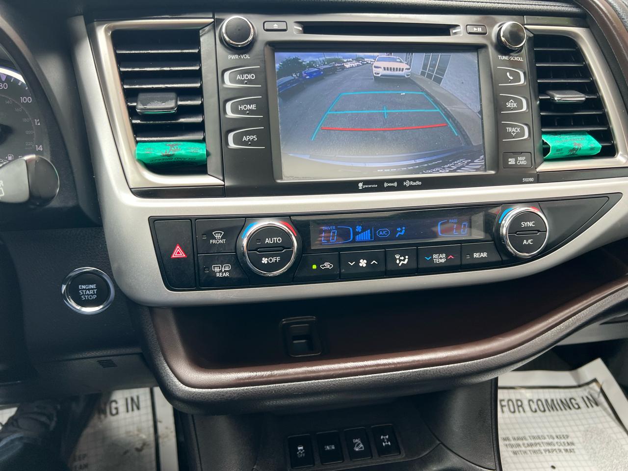 Toyota Highlander XLE V6 AWD (Natl) 2019