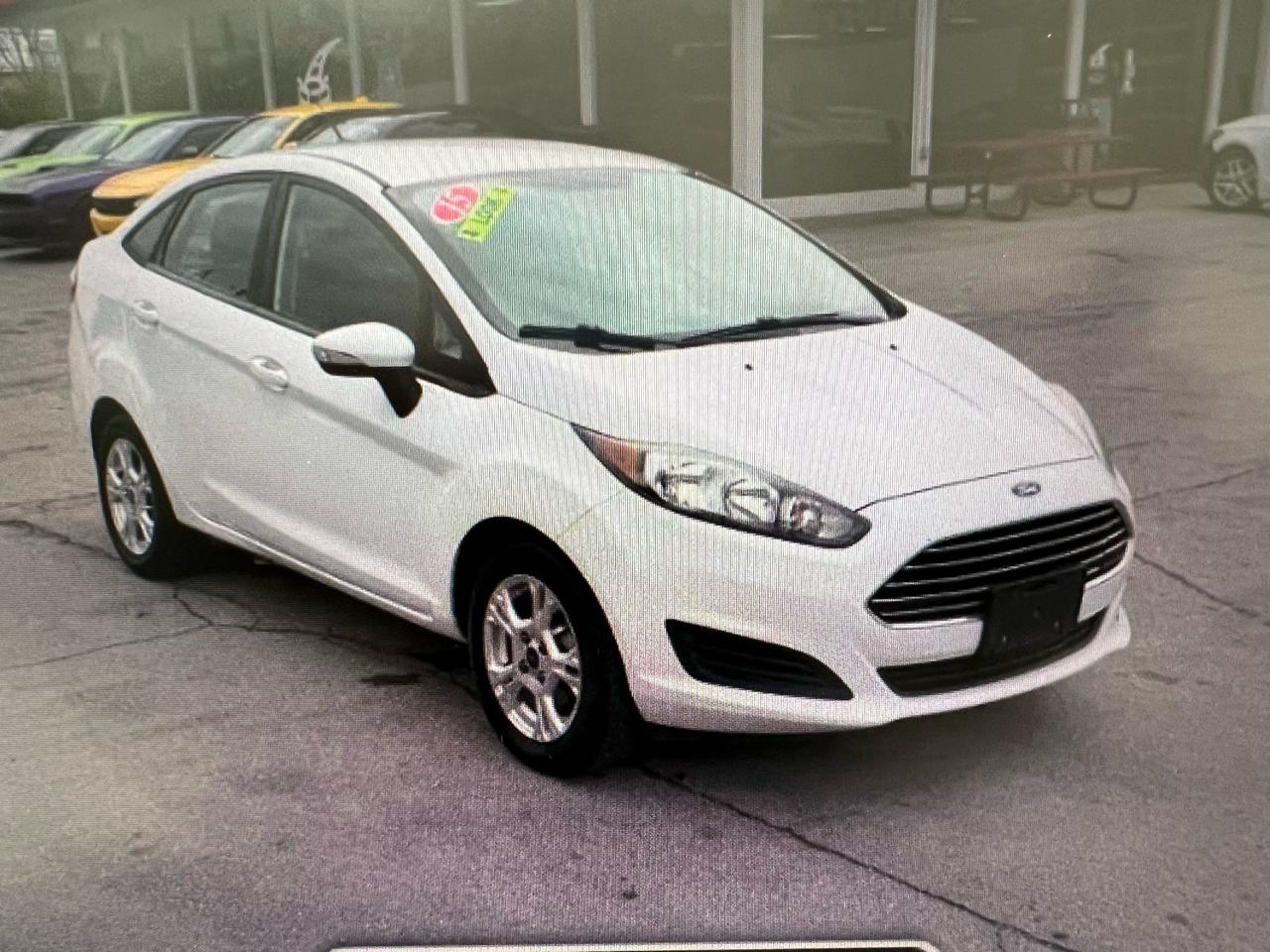 Ford FIESTA SE  2015