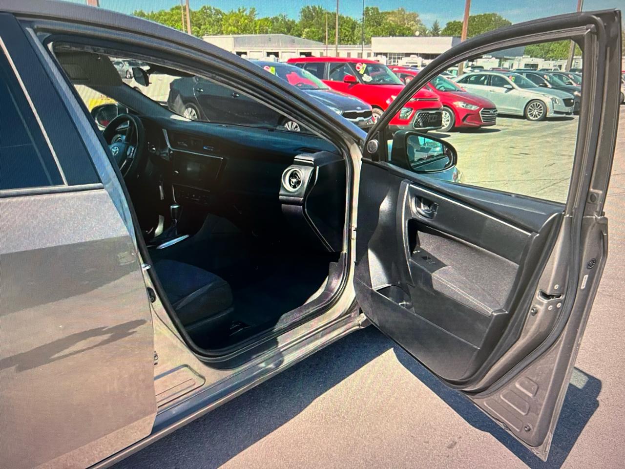 Toyota Corolla 4dr Sdn Auto L (Natl) 2019