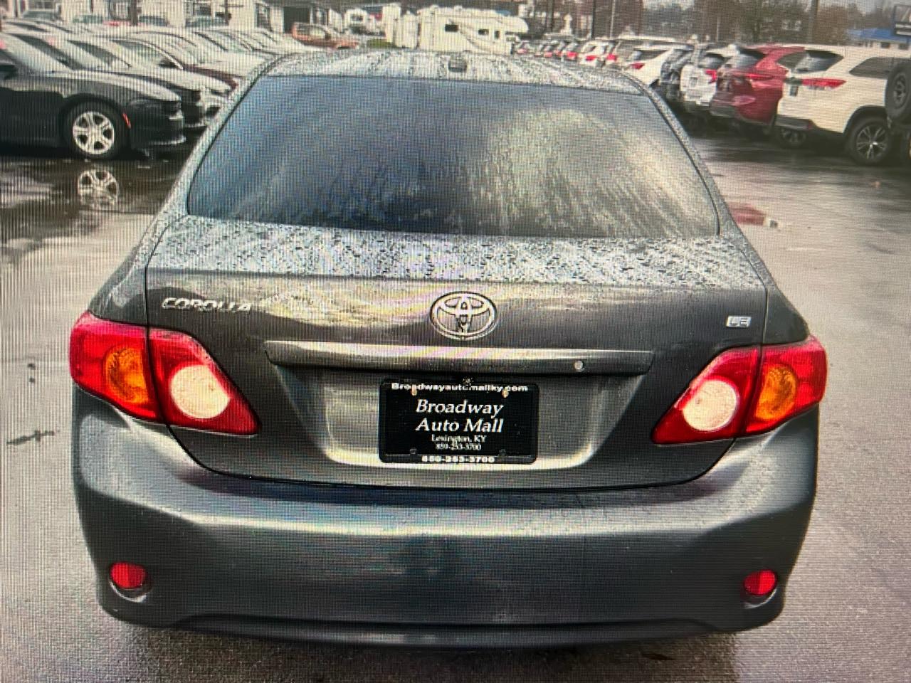 Toyota Corolla 4dr Sdn LE Auto 2010