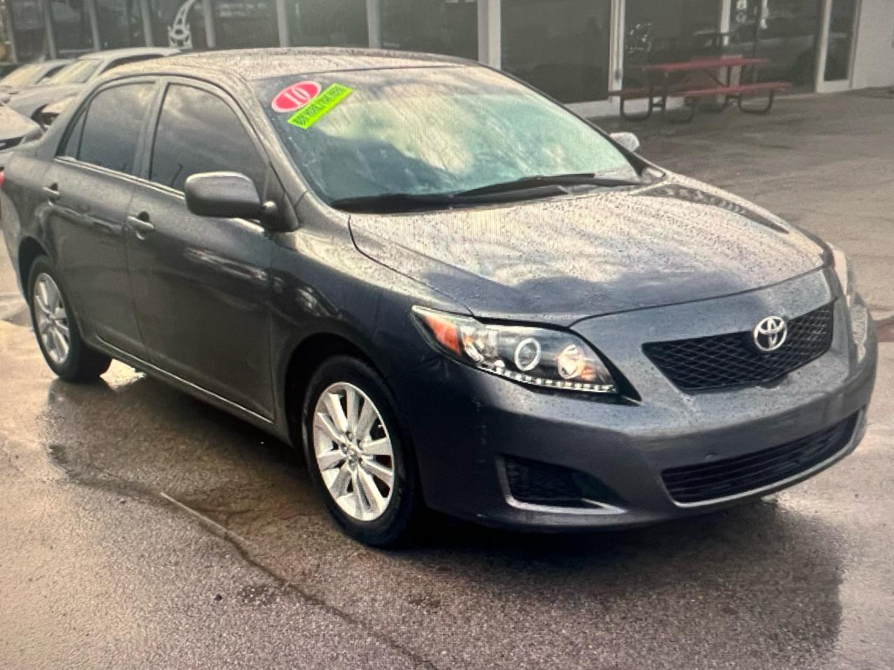 Toyota Corolla 4dr Sdn LE Auto 2010