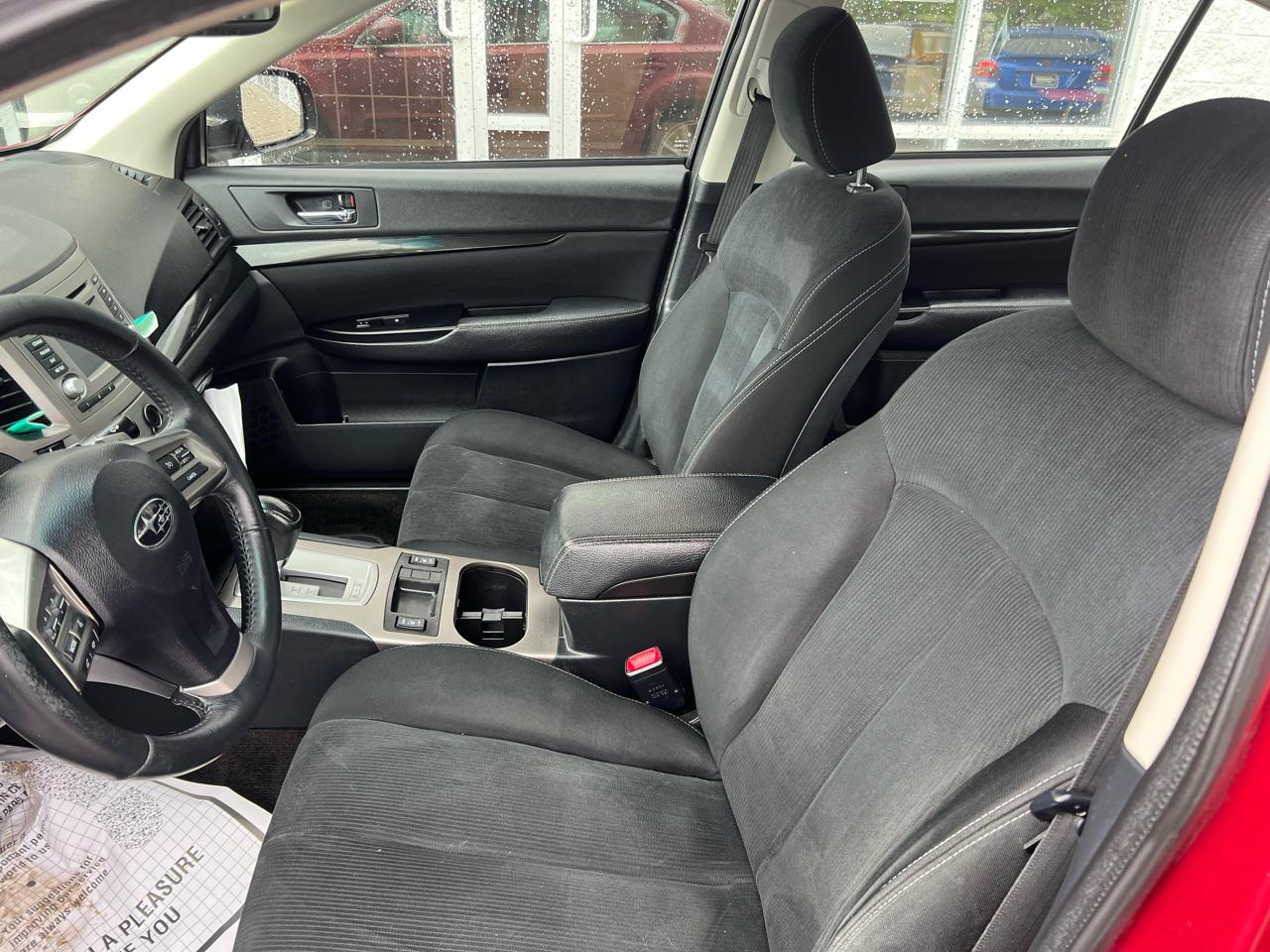 Subaru Legacy 4dr Sdn H4 Auto 2.5i Sport 2014