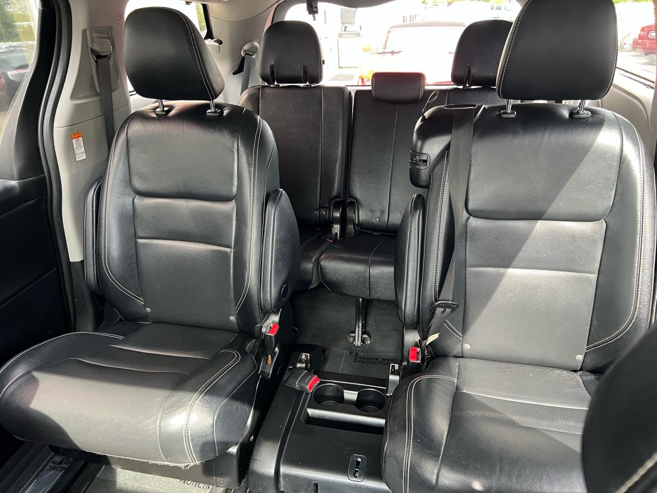 Toyota Sienna SE FWD 8-Passenger (Natl) 2019