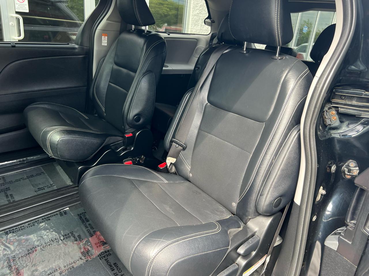 Toyota Sienna SE FWD 8-Passenger (Natl) 2019