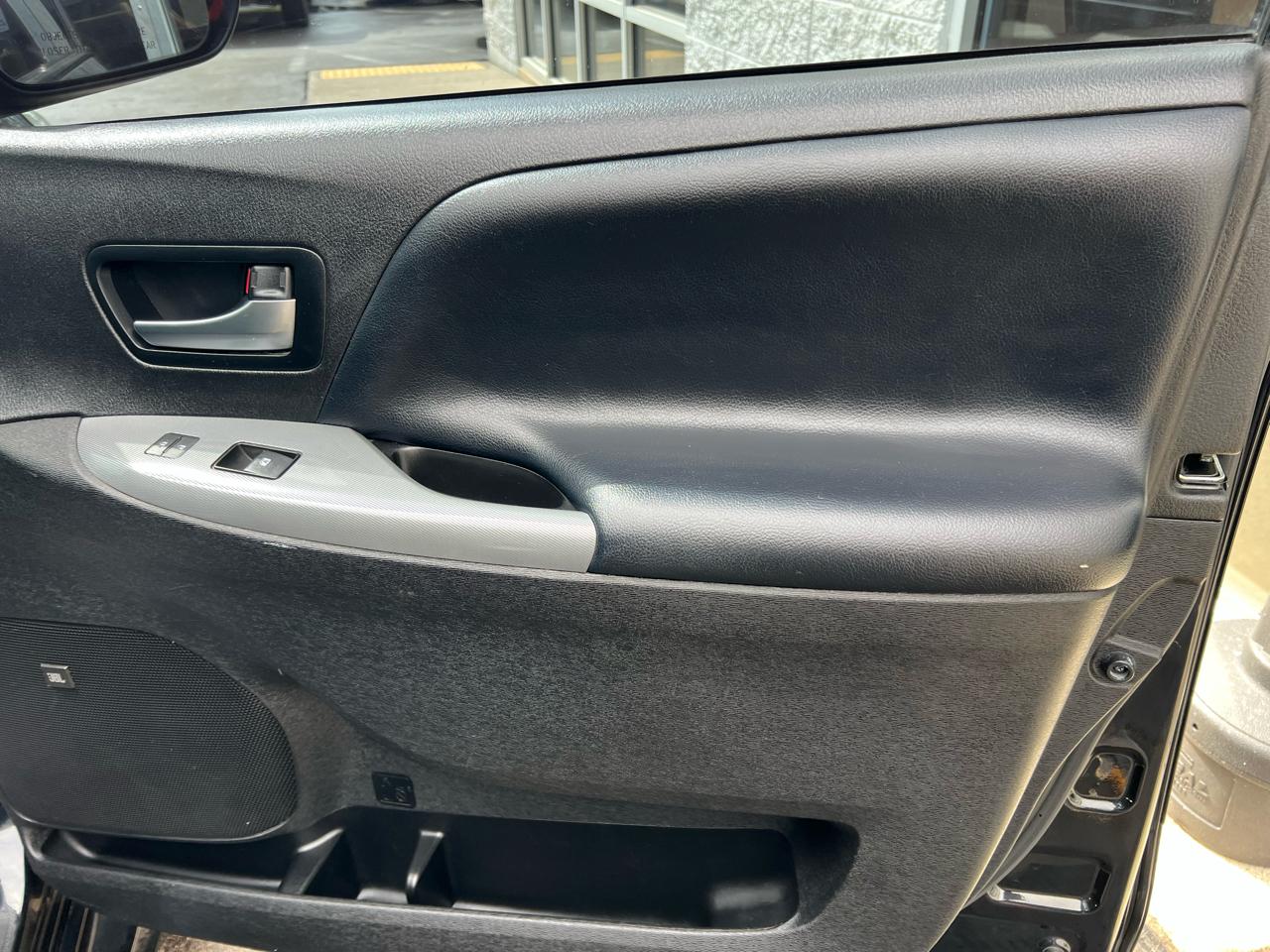 Toyota Sienna SE FWD 8-Passenger (Natl) 2019