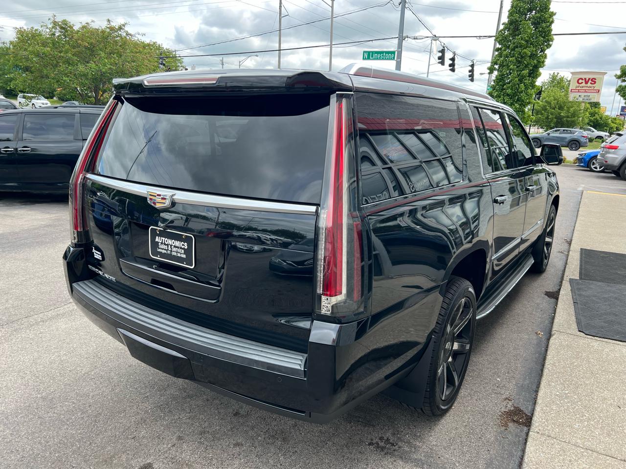 Cadillac Escalade ESV 4WD 4dr Luxury Collection 2016
