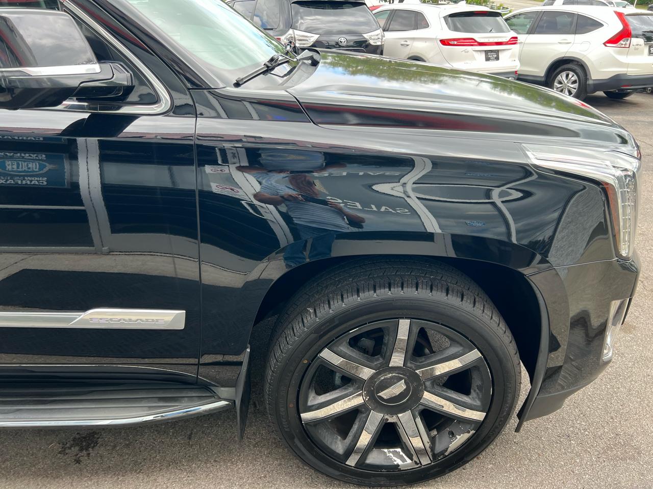 Cadillac Escalade ESV 4WD 4dr Luxury Collection 2016