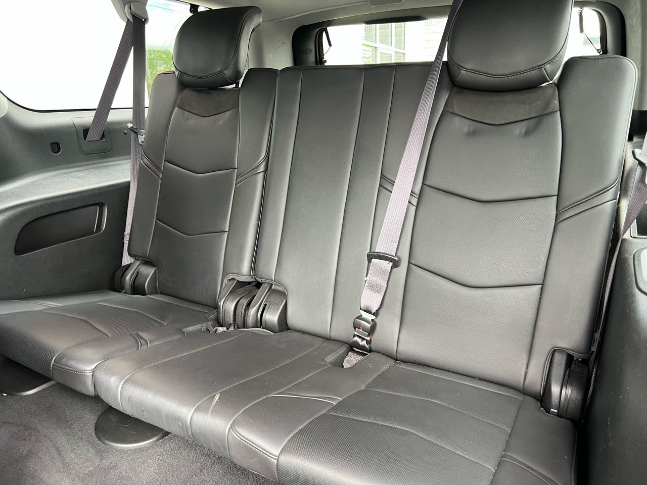 Cadillac Escalade ESV 4WD 4dr Luxury Collection 2016