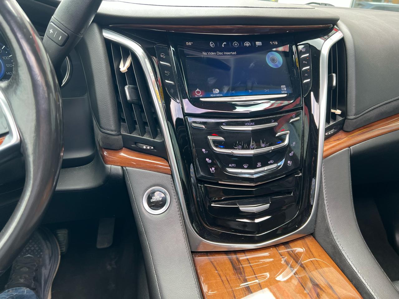 Cadillac Escalade ESV 4WD 4dr Luxury Collection 2016