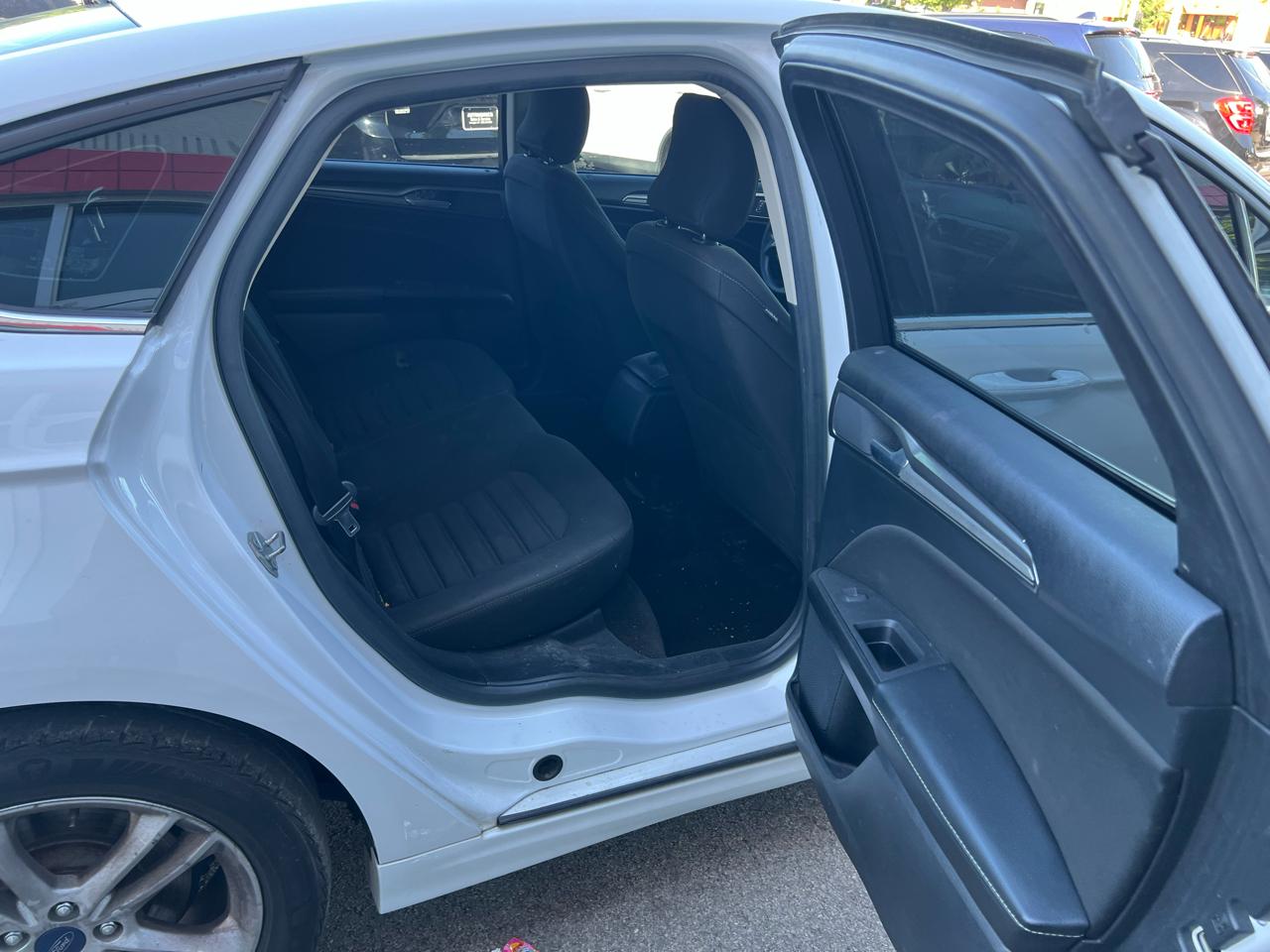 Ford Fusion SE FWD 2018