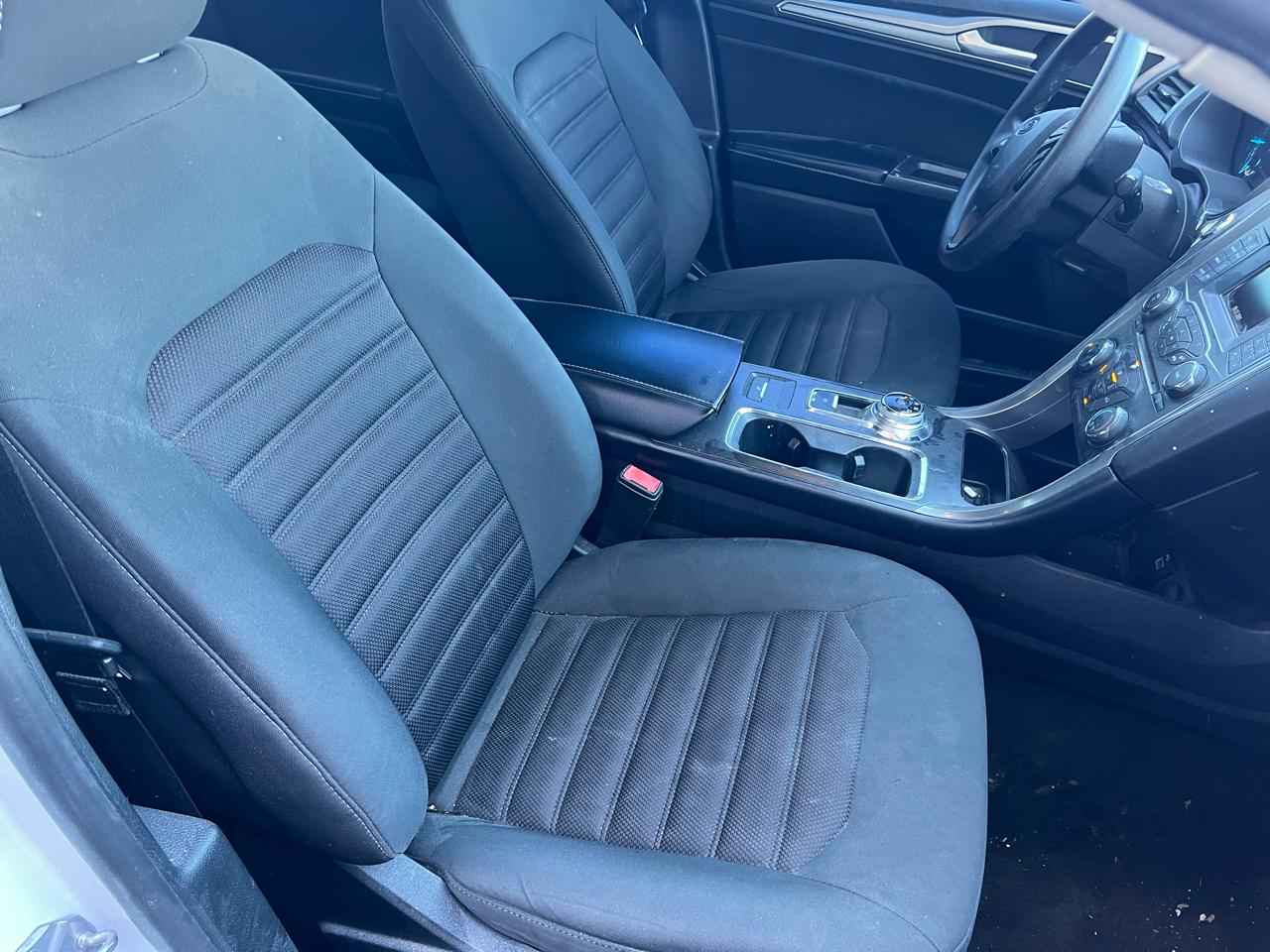 Ford Fusion SE FWD 2018
