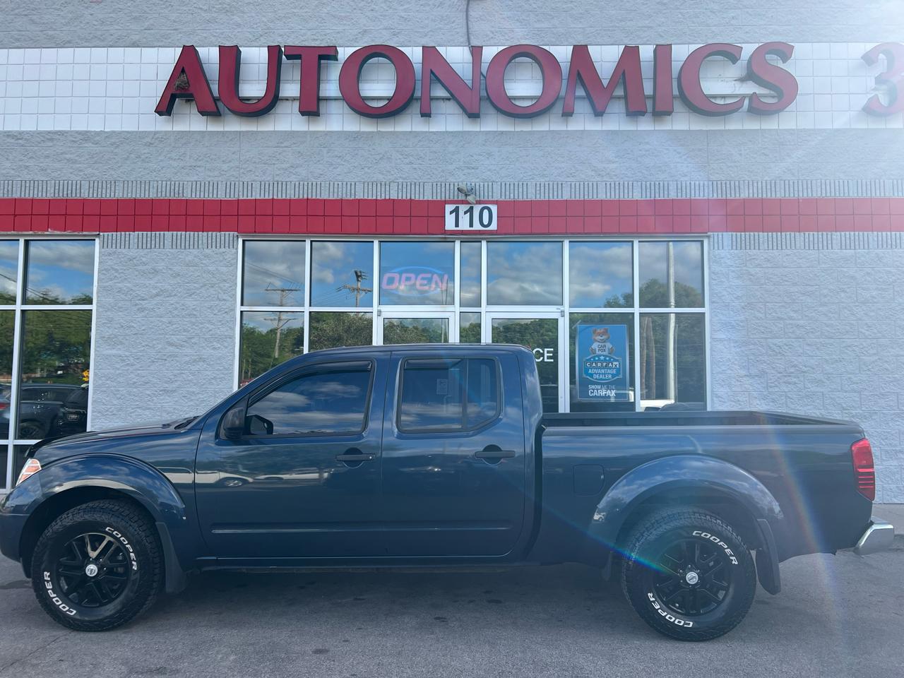 Nissan Frontier 4WD Crew Cab LWB Auto SV 2015