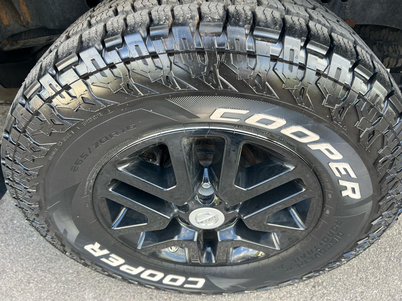 Nissan Frontier 4WD Crew Cab LWB Auto SV 2015