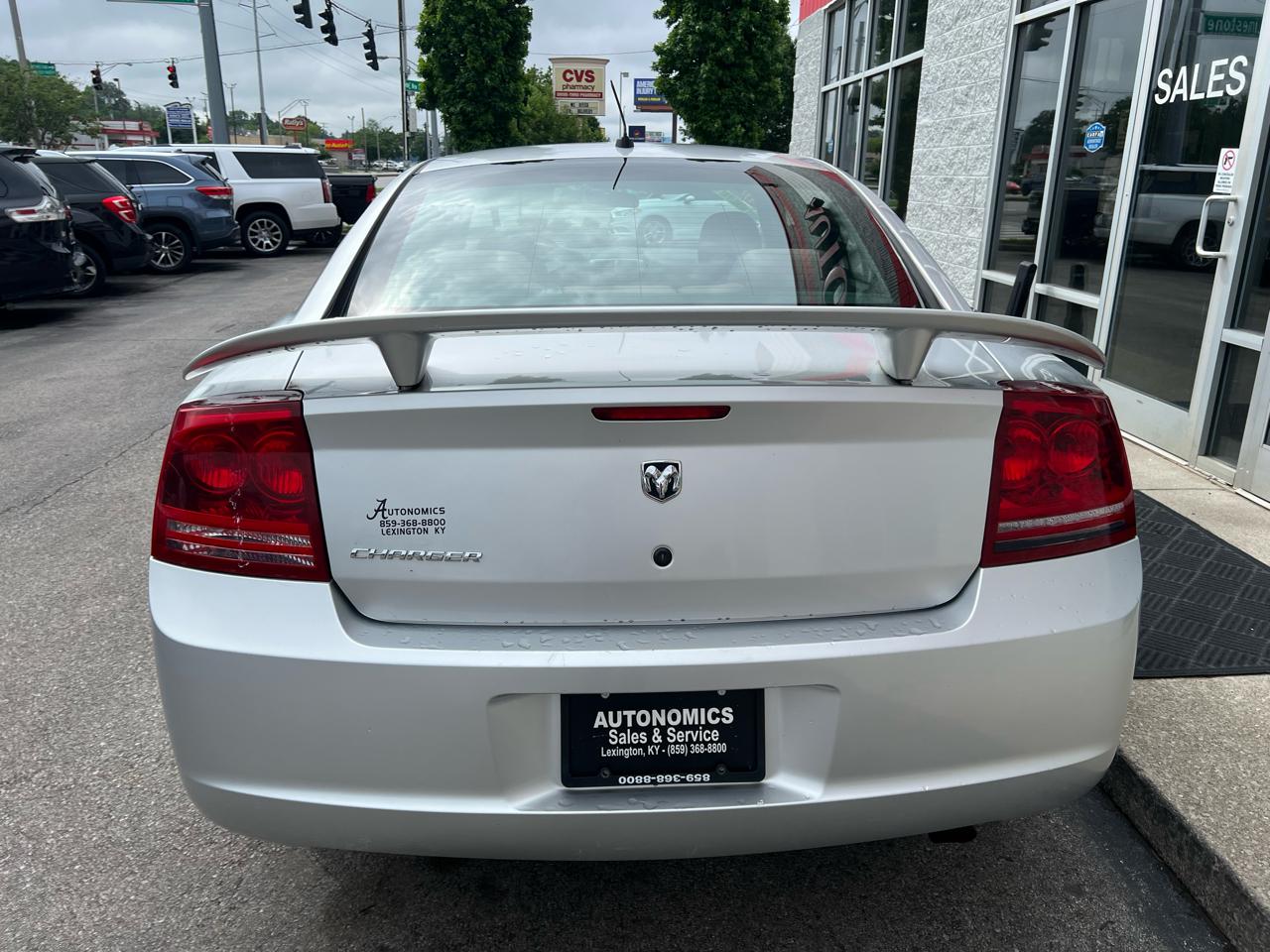 Dodge Charger 4dr Sdn RWD 2008