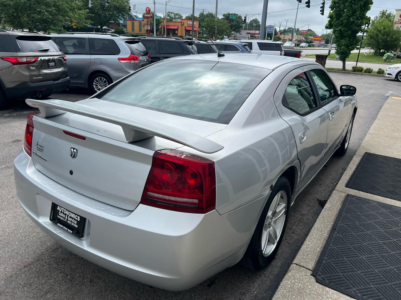 Dodge Charger 4dr Sdn RWD 2008