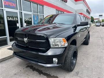 2014 RAM 1500 4WD Crew Cab 140.5" Express