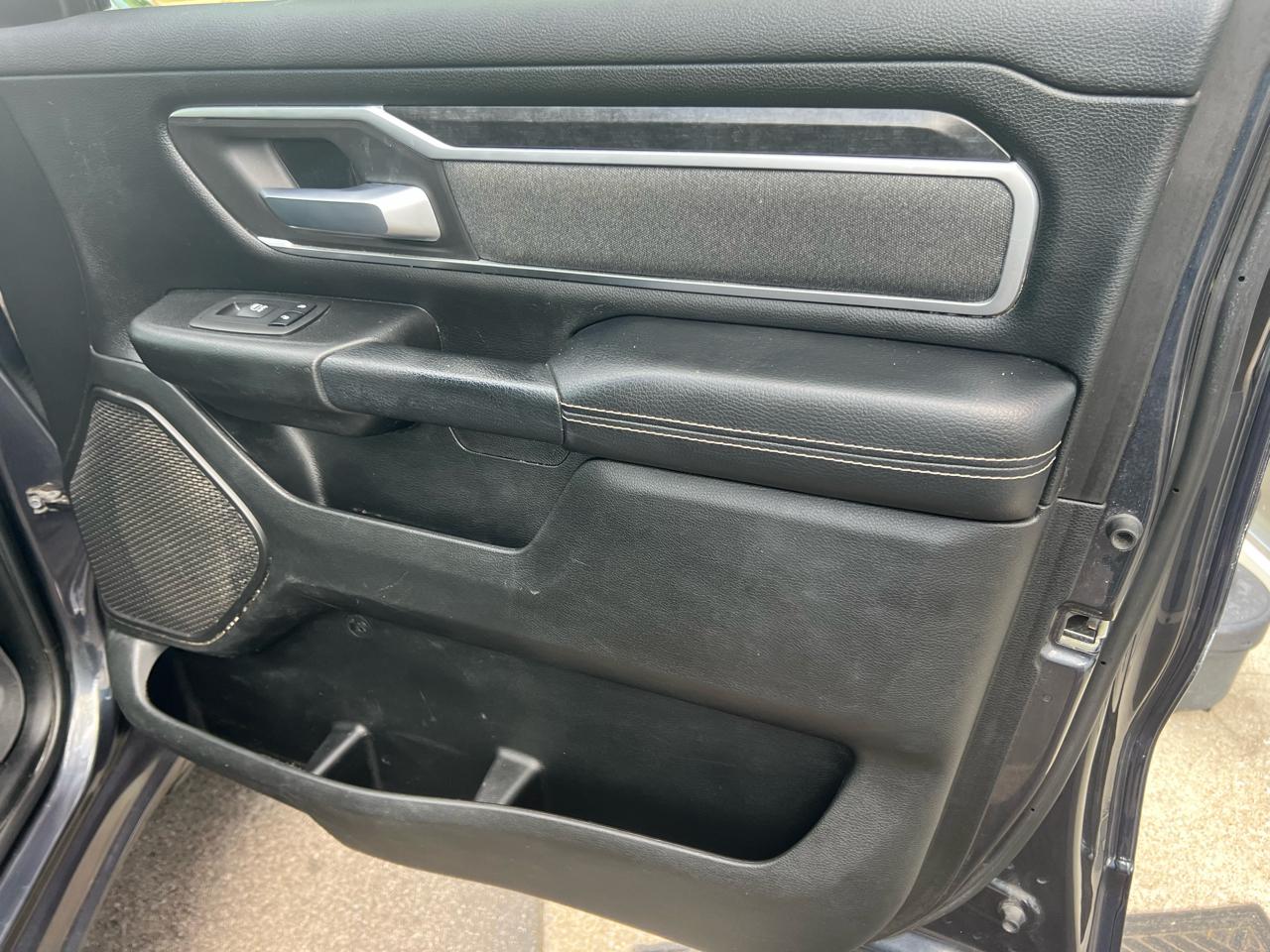 RAM 1500 Lone Star 4x4 Crew Cab 5'7" Box 2020