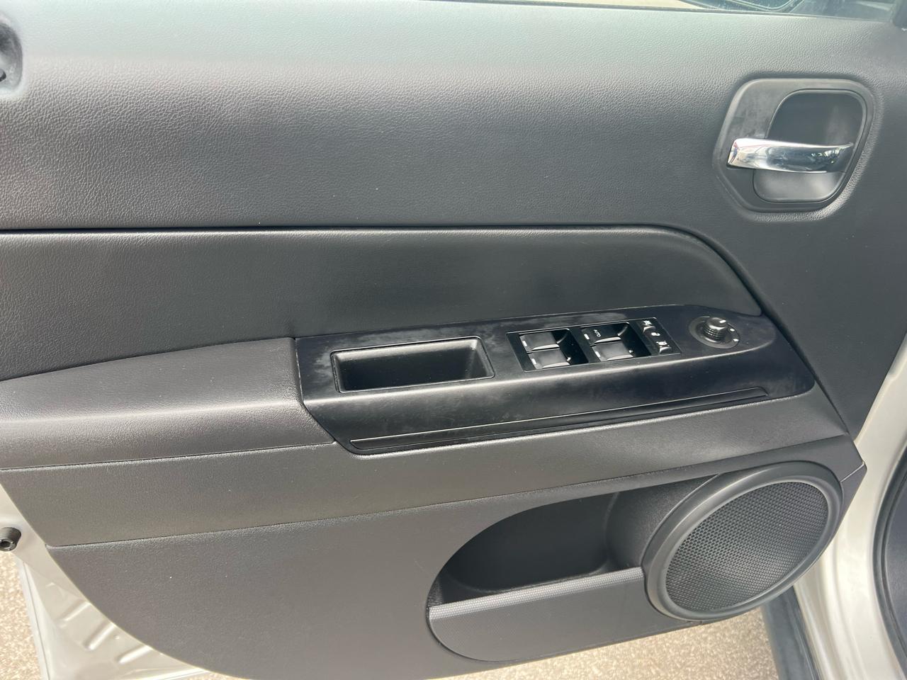 Jeep Patriot 4WD 4dr Latitude 2012