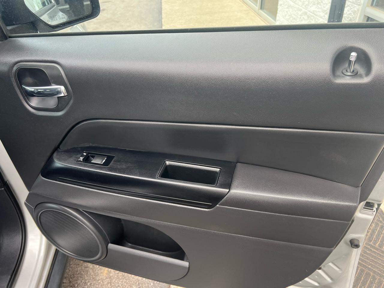 Jeep Patriot 4WD 4dr Latitude 2012