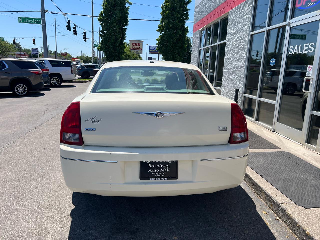 Chrysler 300 4dr Sdn 300 Limited AWD 2007