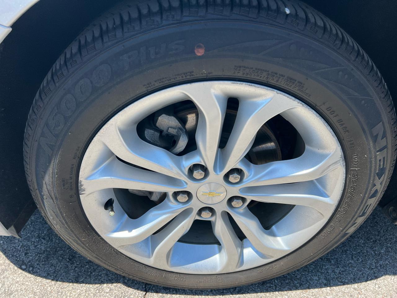 Chevrolet Cruze 4dr HB LS 2019
