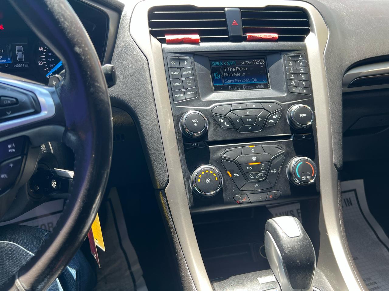 Ford Fusion 4dr Sdn SE FWD 2014