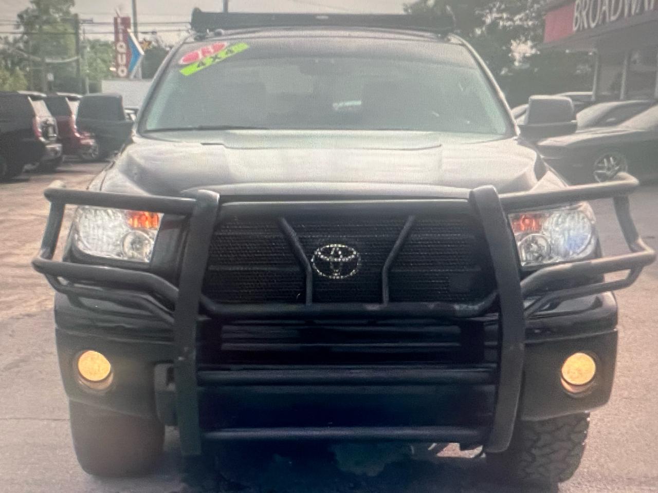 Toyota Tundra 4WD CrewMax 145.7" 5.7L LTD (Natl) 2013