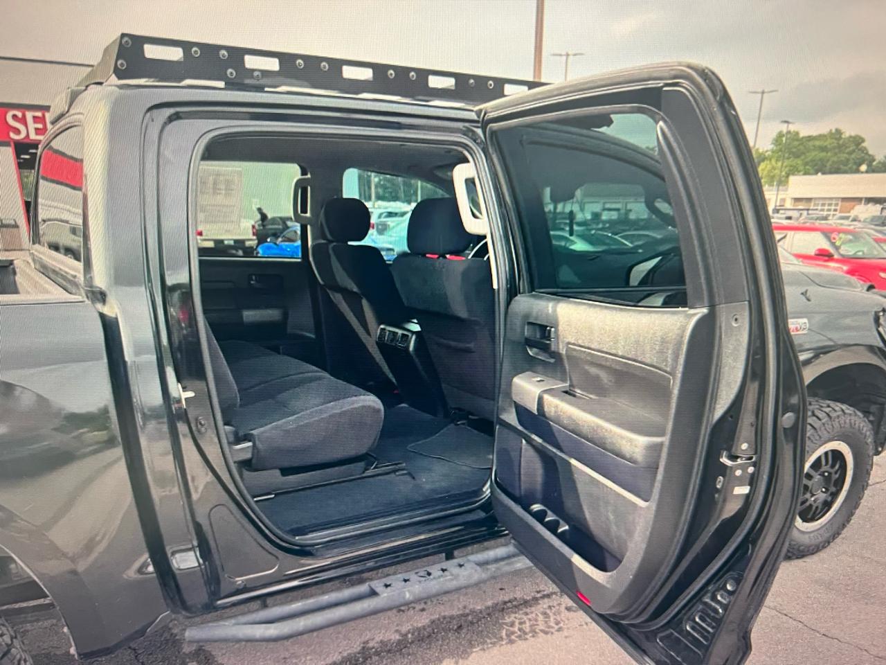 Toyota Tundra 4WD CrewMax 145.7" 5.7L LTD (Natl) 2013