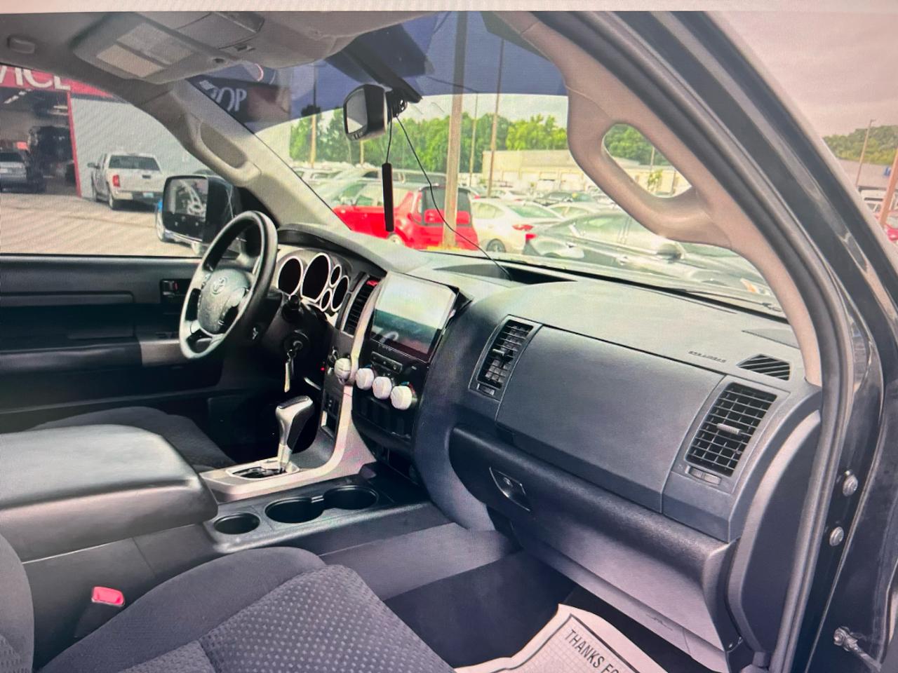 Toyota Tundra 4WD CrewMax 145.7" 5.7L LTD (Natl) 2013