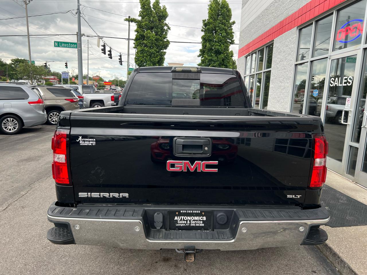 GMC Sierra 1500 4WD Crew Cab 143.5" SLT 2017