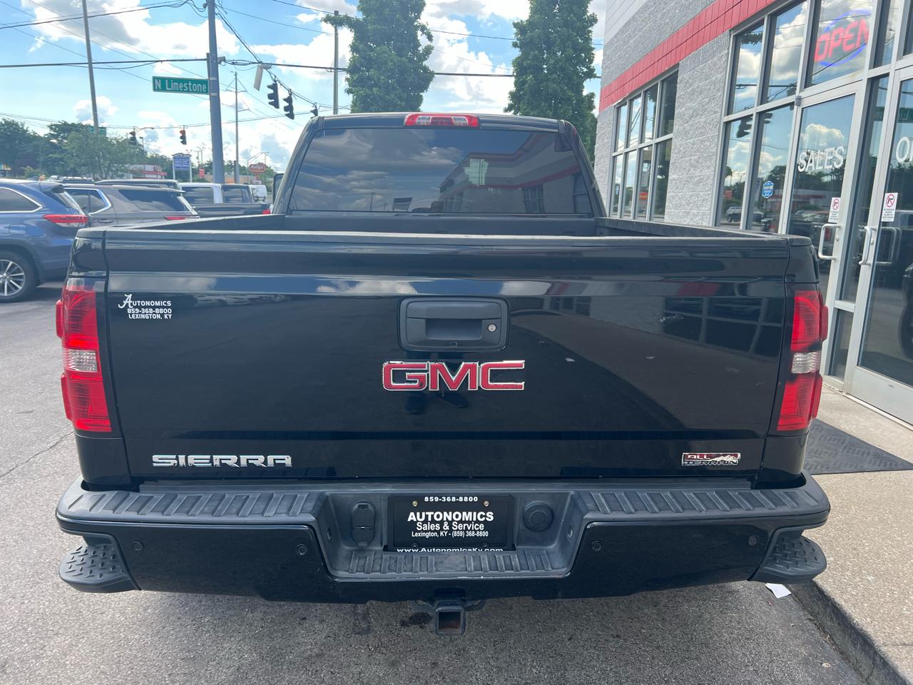 GMC Sierra 1500 4WD Crew Cab 143.5" SLE 2015