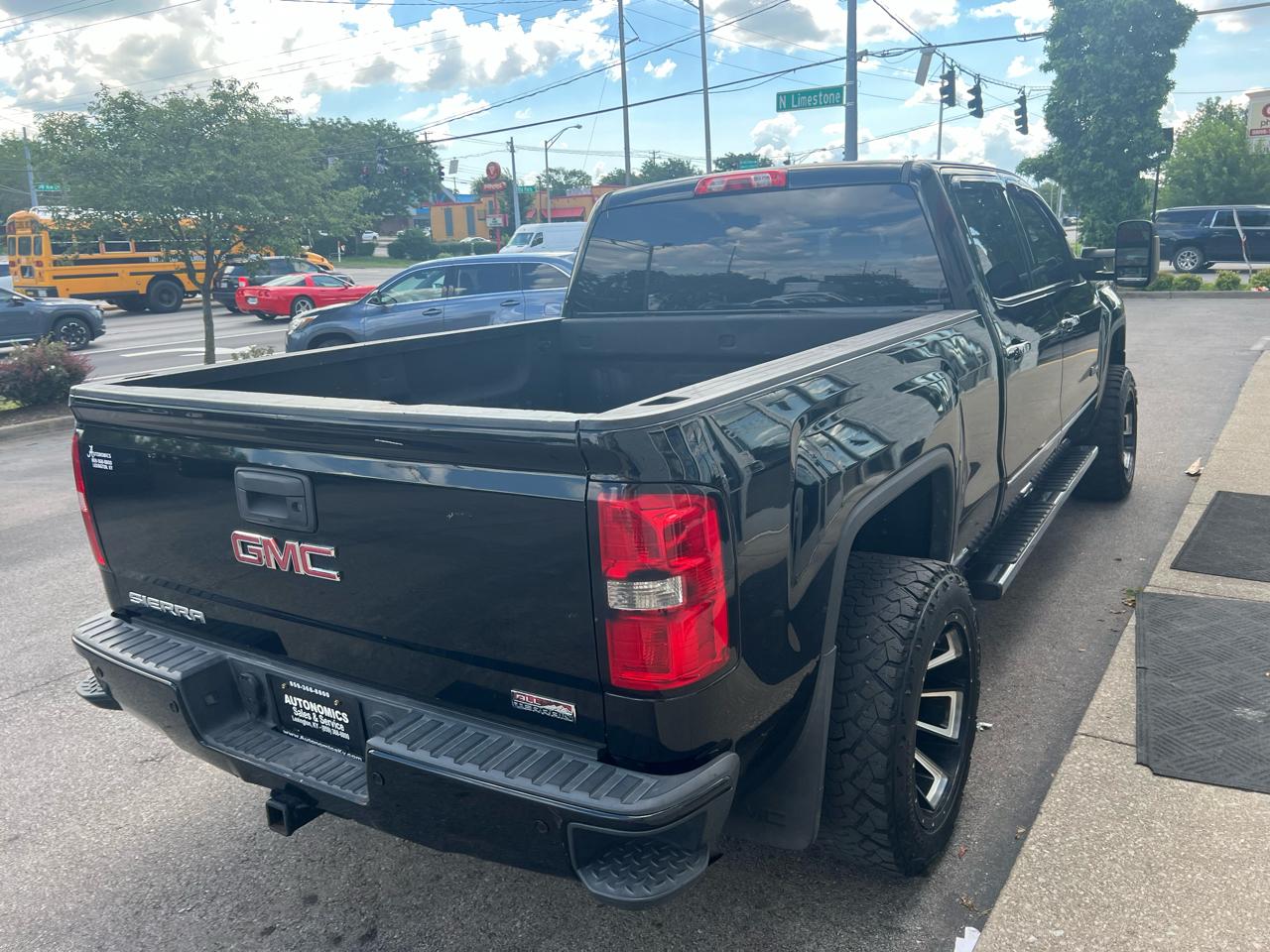 GMC Sierra 1500 4WD Crew Cab 143.5" SLE 2015