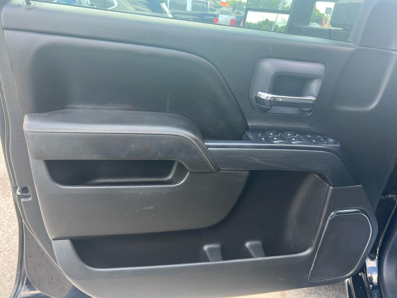 GMC Sierra 1500 4WD Crew Cab 143.5" SLE 2015