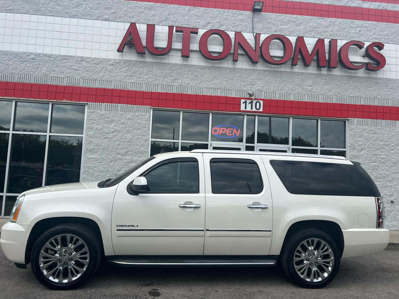 GMC Yukon XL AWD 4dr Denali 2014