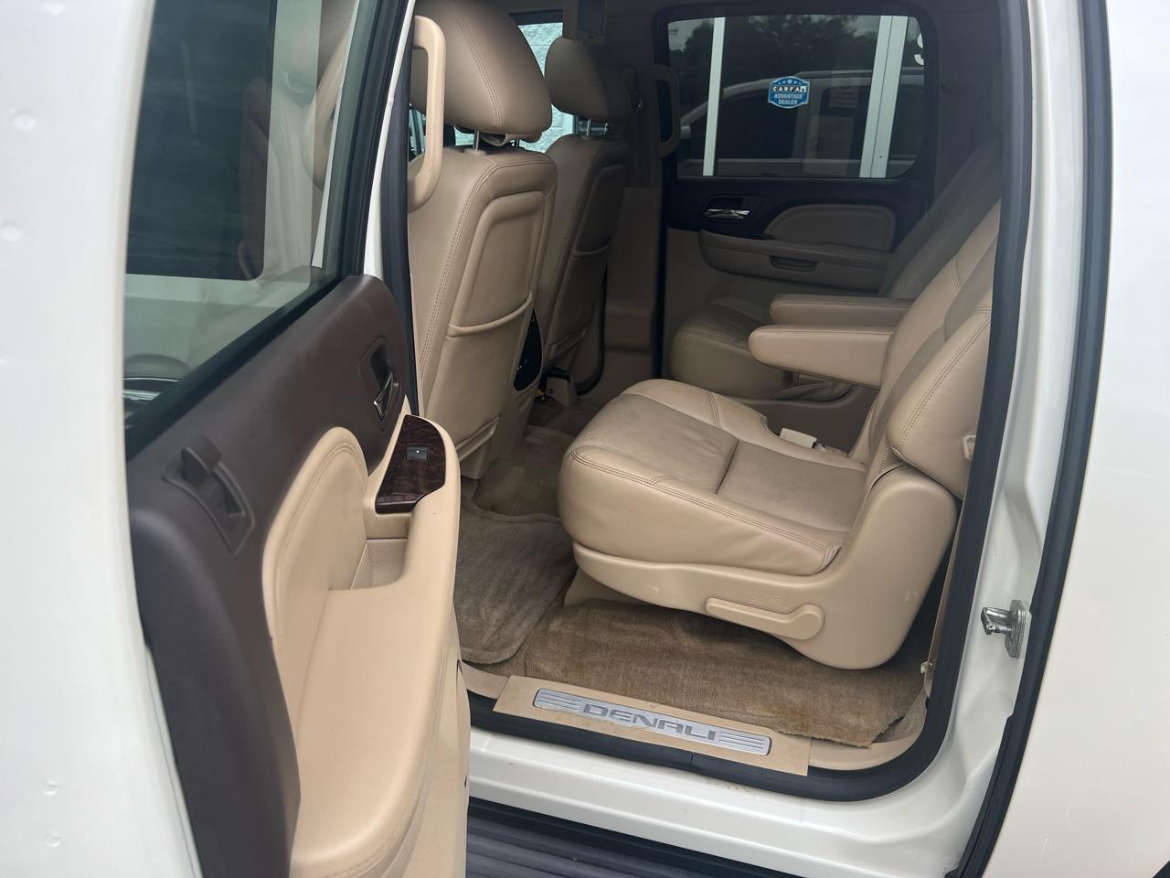 GMC Yukon XL AWD 4dr Denali 2014